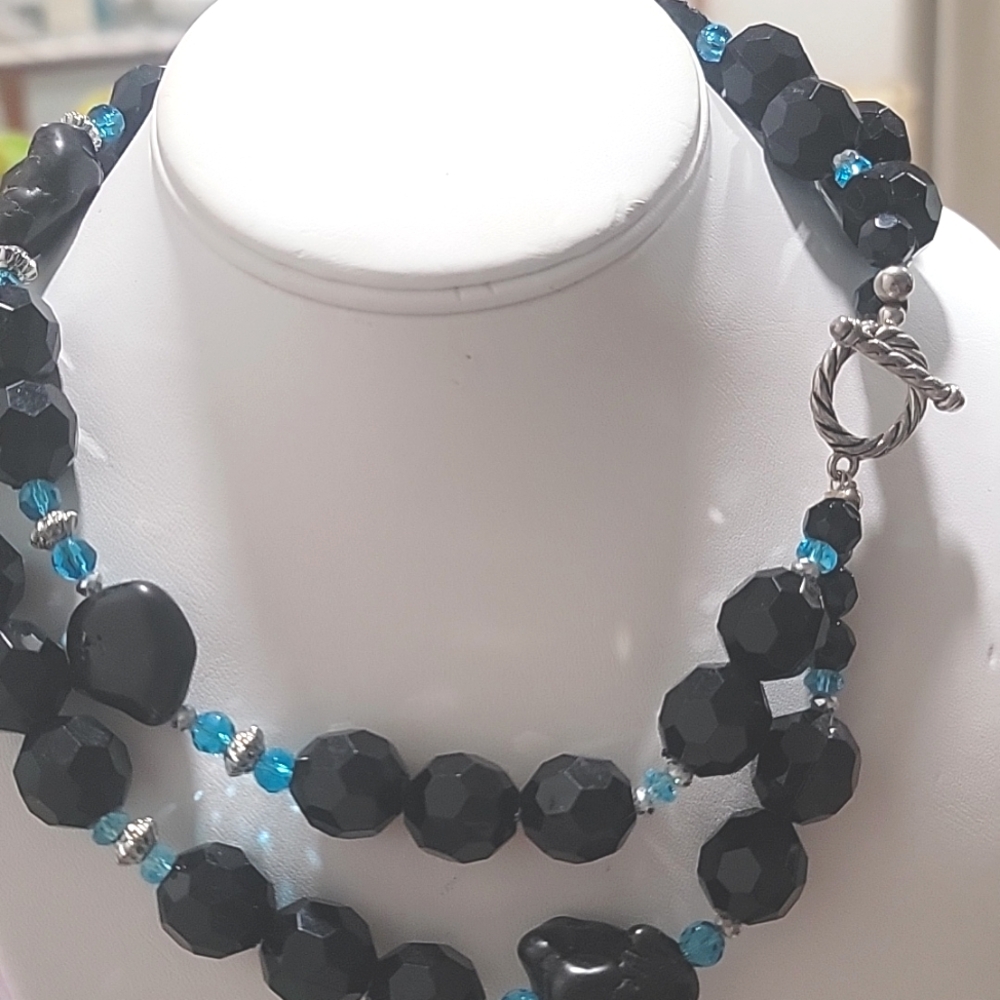 Necklece